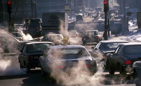 統(tǒng)籌車油路三環(huán)節(jié) 機(jī)動車尾氣治理復(fù)雜在“車”上 